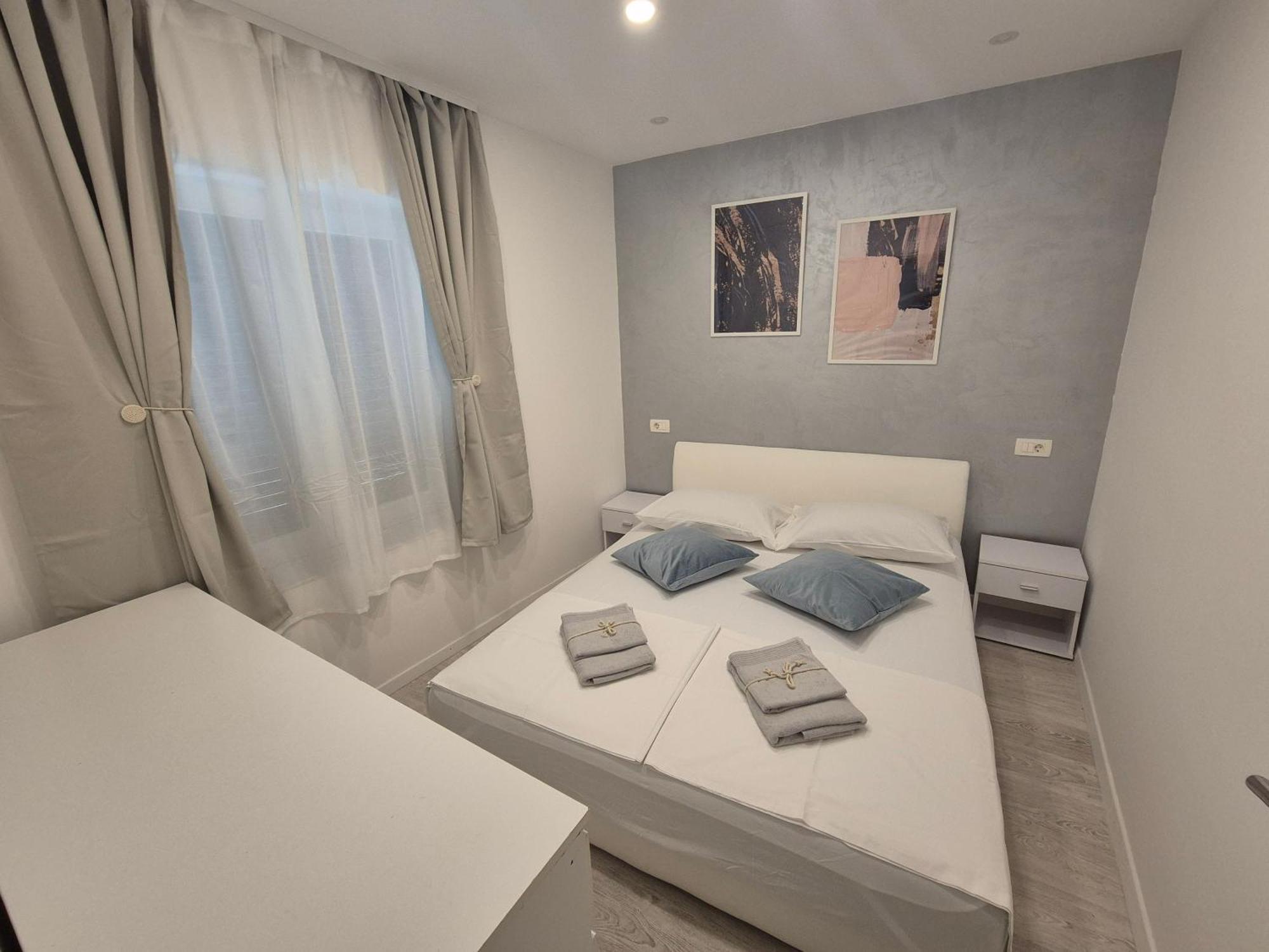 Apartment Rika Omiš Esterno foto