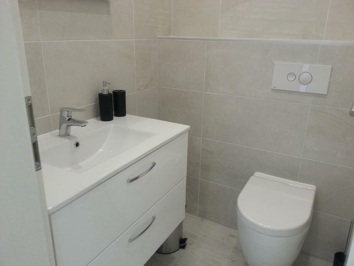 Apartment Rika Omiš Esterno foto